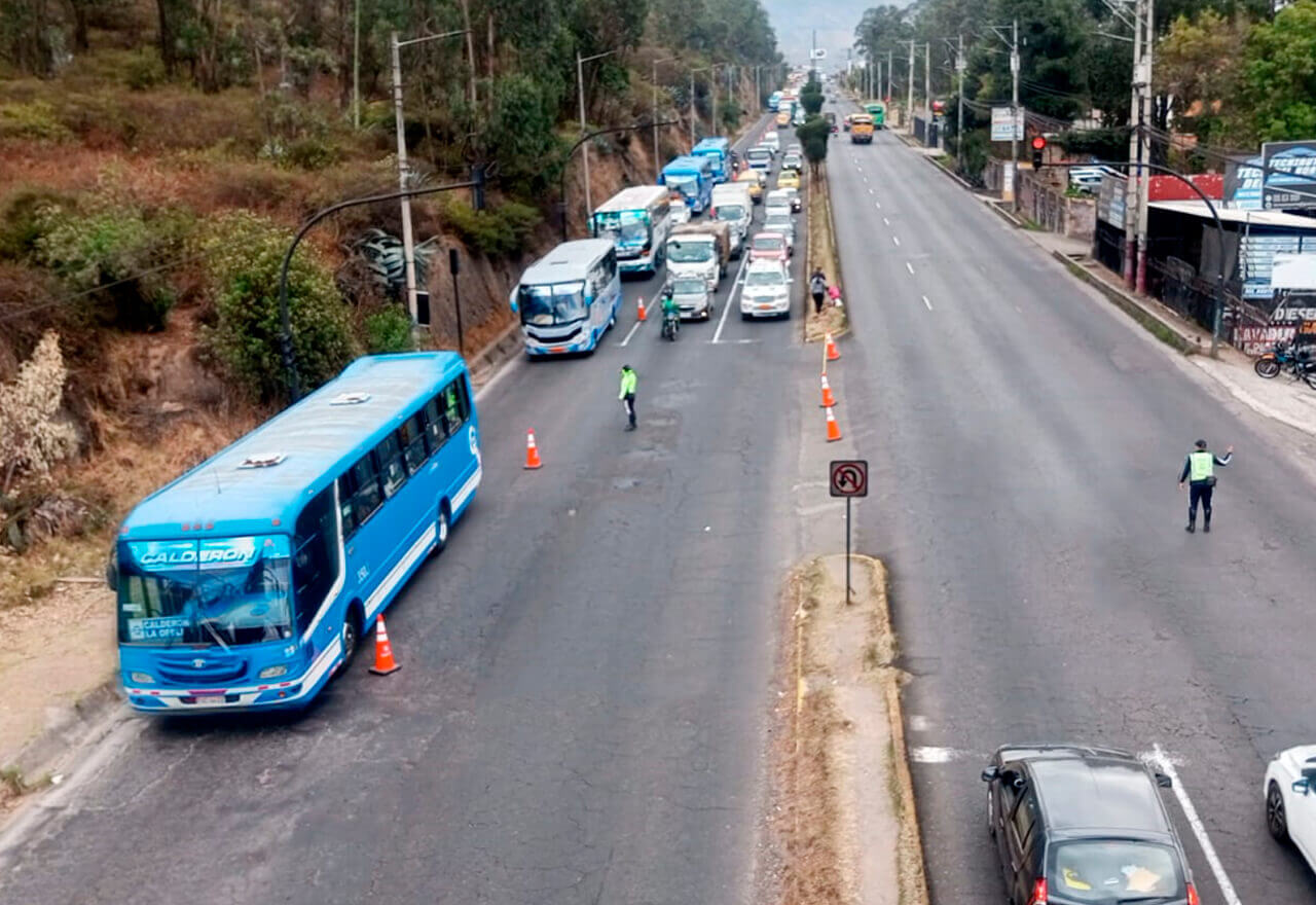 Carril bus exclusivo en Quito