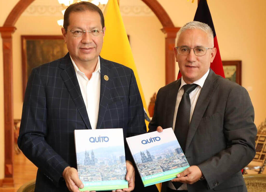 Entrega de Plan de Quito